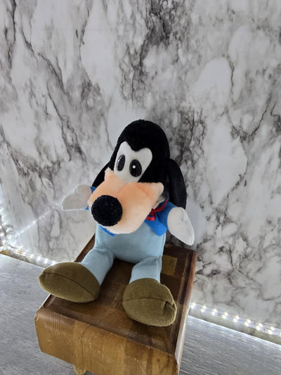 1980's Vintage Walt Disney "Mickey's Christmas Carol" Goofy with Coat Tails