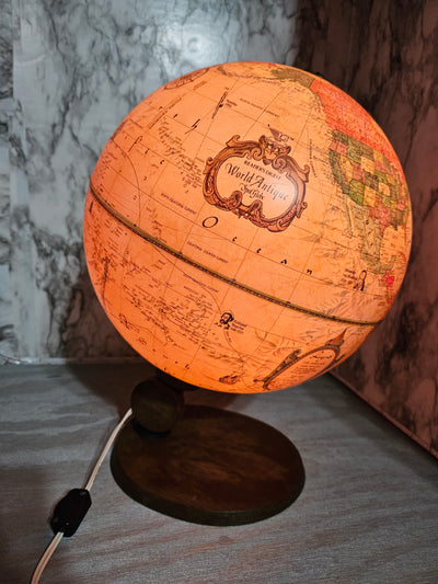 1980's Vintage Readers Digest  Light up Globe