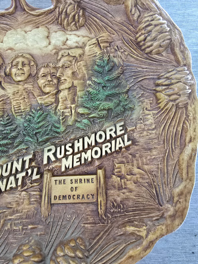 1960's Vintage Wood Grained Plastic Mount  Rushmore Souvenir Collector  Plate