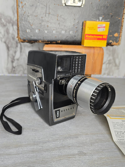 1950's Vintage Revere Power Zoom Electric  Eye-Matic 8mm Movie Camera in original case