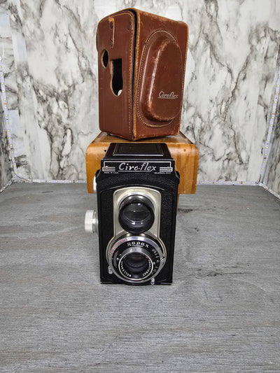 1940's Vintage Ciro-Flex Rapax Model E Twin Lense Reflex Camera with  leather case