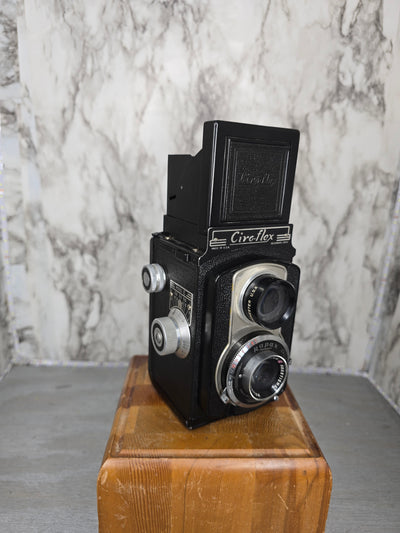 1940's Vintage Ciro-Flex Rapax Model E Twin Lense Reflex Camera with  leather case