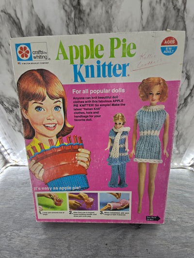 1970 Vintage "Apple Pie Knitter" by Milton Bradley