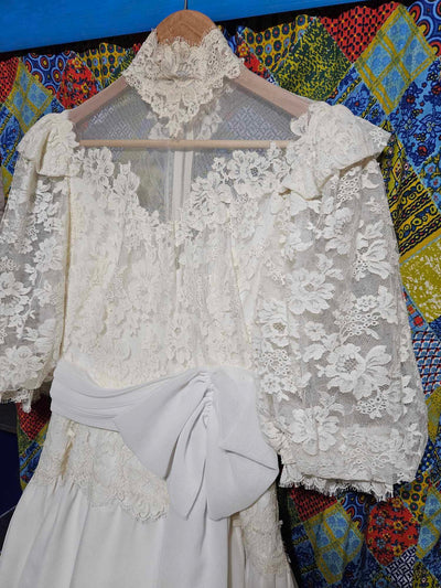 1980's Vintage white lace wedding dress