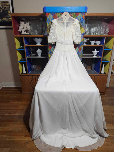 1980's Vintage white lace wedding dress