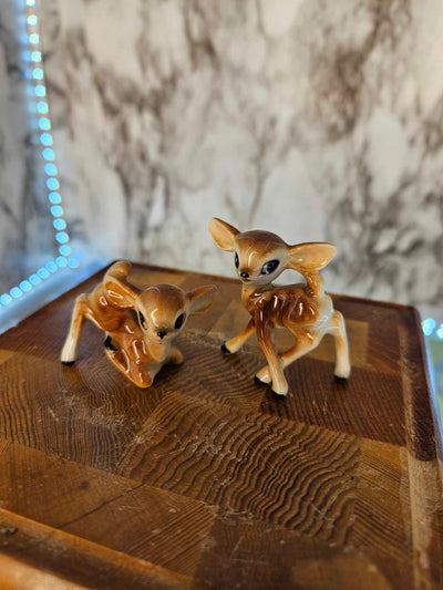 Vintage MCM Kitschy tiny ceramic fawns with big eyes set of two