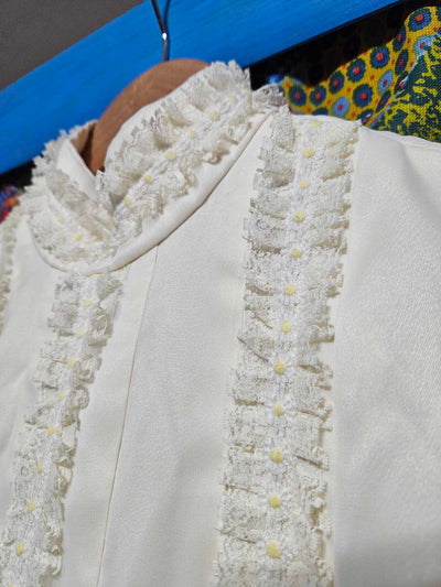 1960's Vintage White wedding dress with daisy accents and train