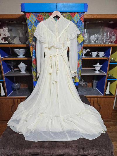 1970's MCM Prairie Style Wedding dress