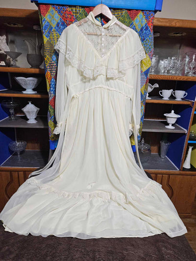 1970's MCM Prairie Style Wedding dress