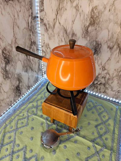 1970's Vintage MCM Sunflower Orange Fondue pot with stand and burner